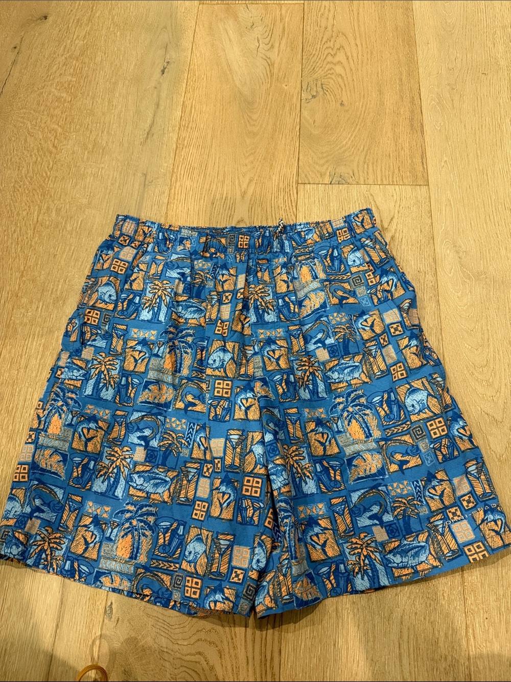 Columbia pfg drawstring lined swim shorts. Size small